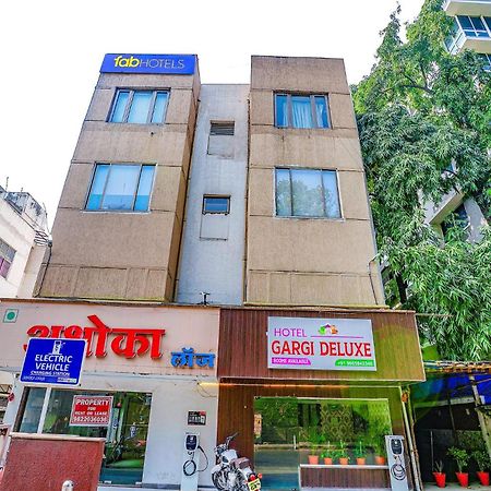 Hotel Gargi Deluxe Pune Exteriör bild